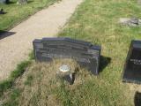 image of grave number 736677